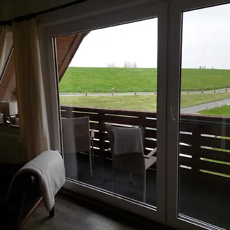Oberdeck Mit Garten, Grill U Balkon *