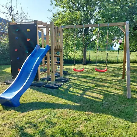 Apartment Oberdeck In Fedderwardersiel Mit Garten U Grill Butjadingen